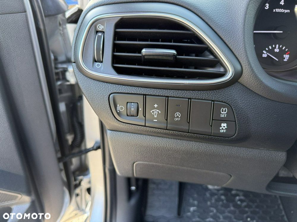 Hyundai i30 1.5 DPI Modern - 13