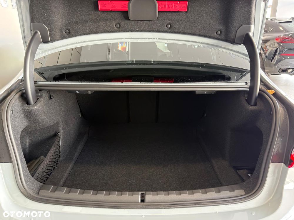 BMW Seria 3 320i M Sport - 21