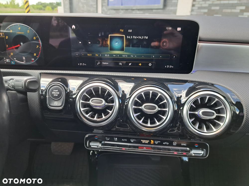 Mercedes-Benz Klasa A 250 4-Matic 7G-DCT - 17