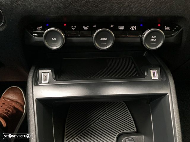 Citroën C4 PureTech 130 Stop&Start EAT8 SHINE - 32