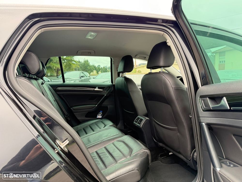 VW Golf 2.0 TDI Highline DSG - 30