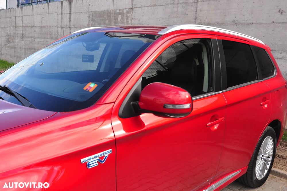 Mitsubishi Outlander 2.4 4WD CVT Intense - 22