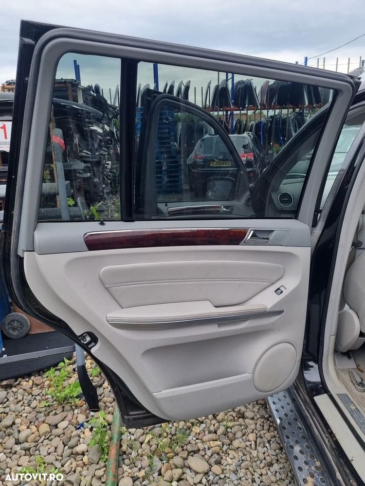 Usa Stanga Spate Mercedes GL X164 2006 - 2008 SUV 4 Usi Obsidian Black Metallic C197 ... - 2