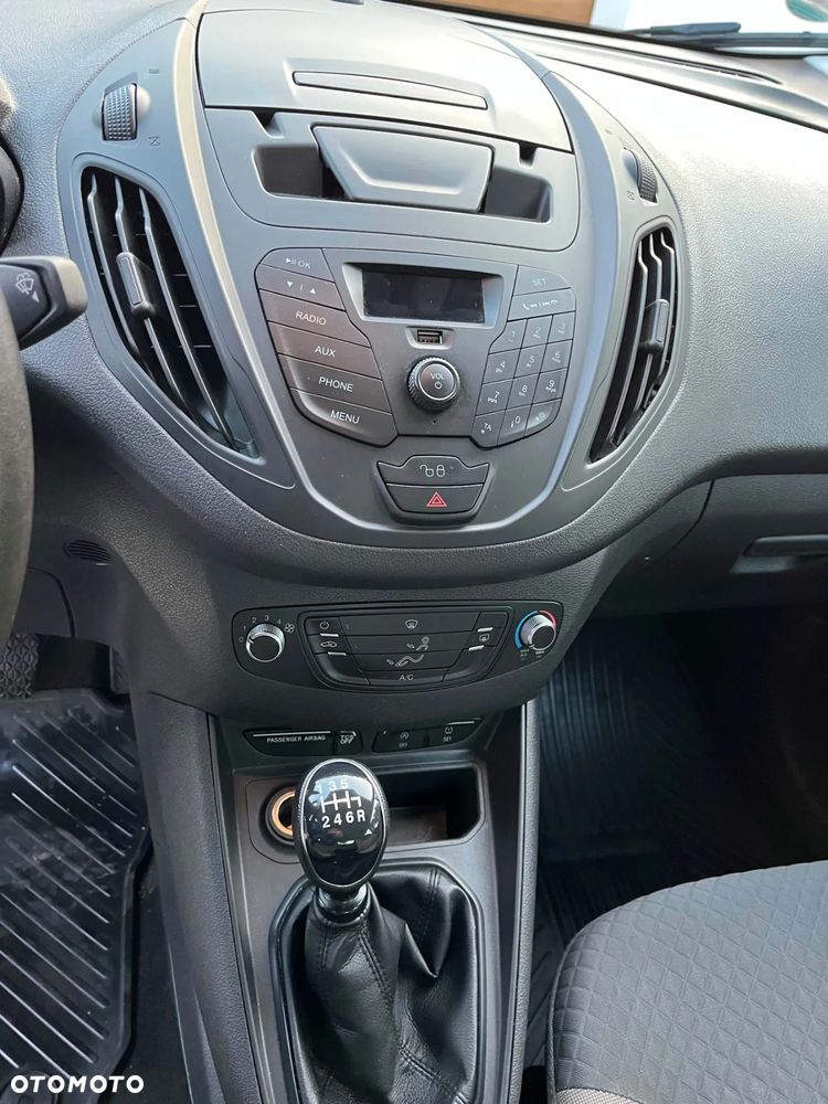 Ford Tourneo Courier 1.5 TDCi Trend - 34