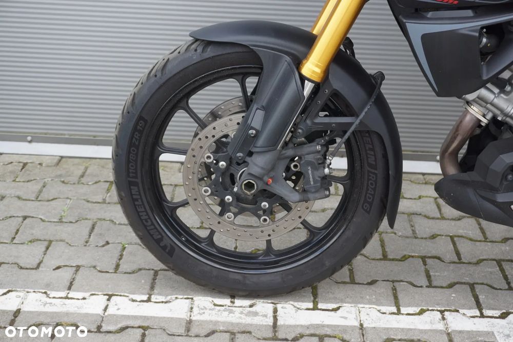Suzuki V-STROM - 25