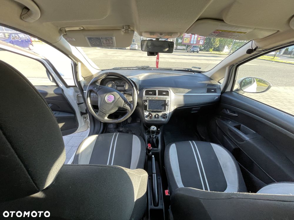 Fiat Grande Punto 1.4 8V - 4