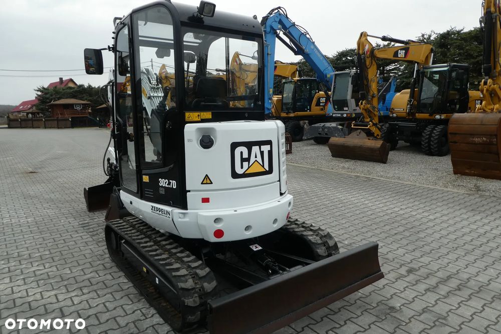 Caterpillar 302,7D CR TRZY ŁYŻKI - 3
