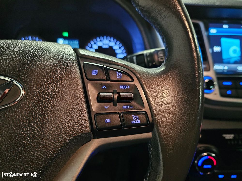 Hyundai Tucson 1.7 CRDi Premium DCT - 16