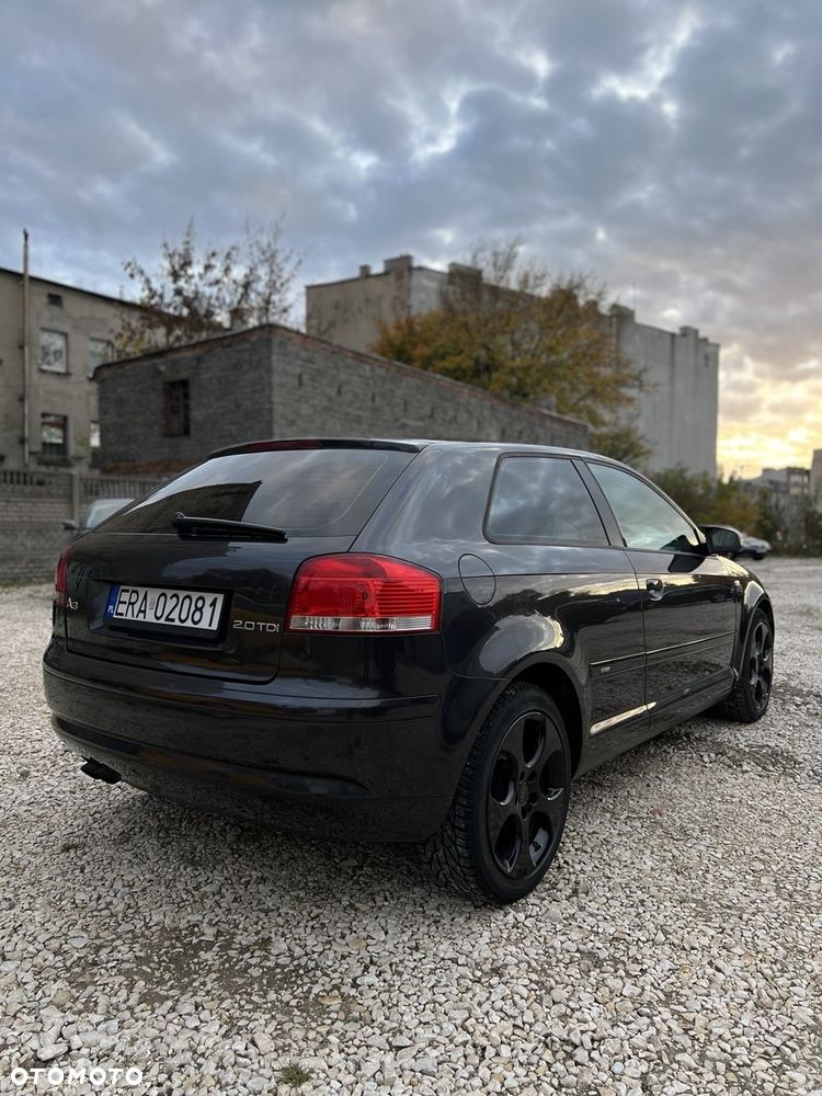 Audi A3 Sportback - 4