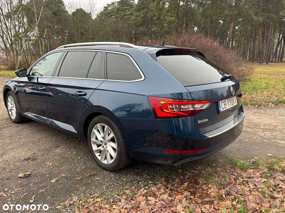 Skoda Superb 2.0 TDI DSG Ambition - 13