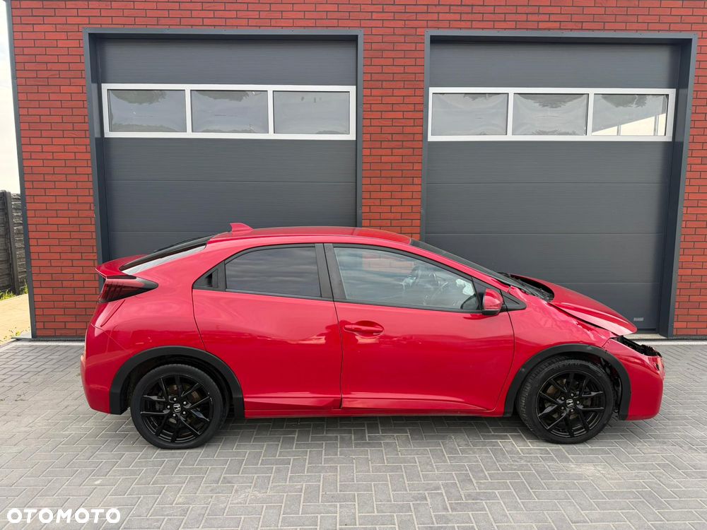 Honda Civic 1.6 i-DTEC Executive Black Edition - 23
