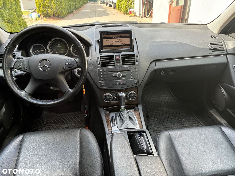 Mercedes-Benz Klasa C 280 4Matic 7G-TRONIC Elegance - 10