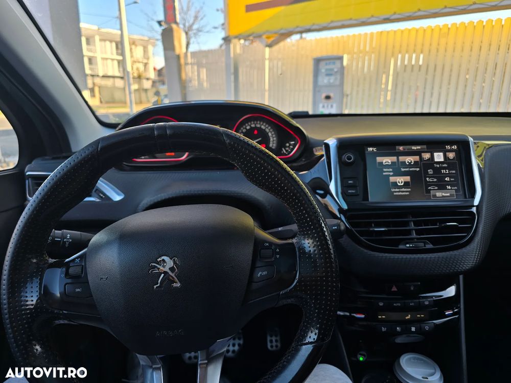 Peugeot 2008 1.2 PureTech Turbo GT-Line - 1
