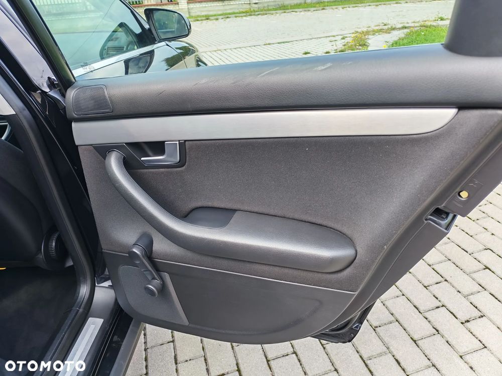 Audi A4 Limousine - 21