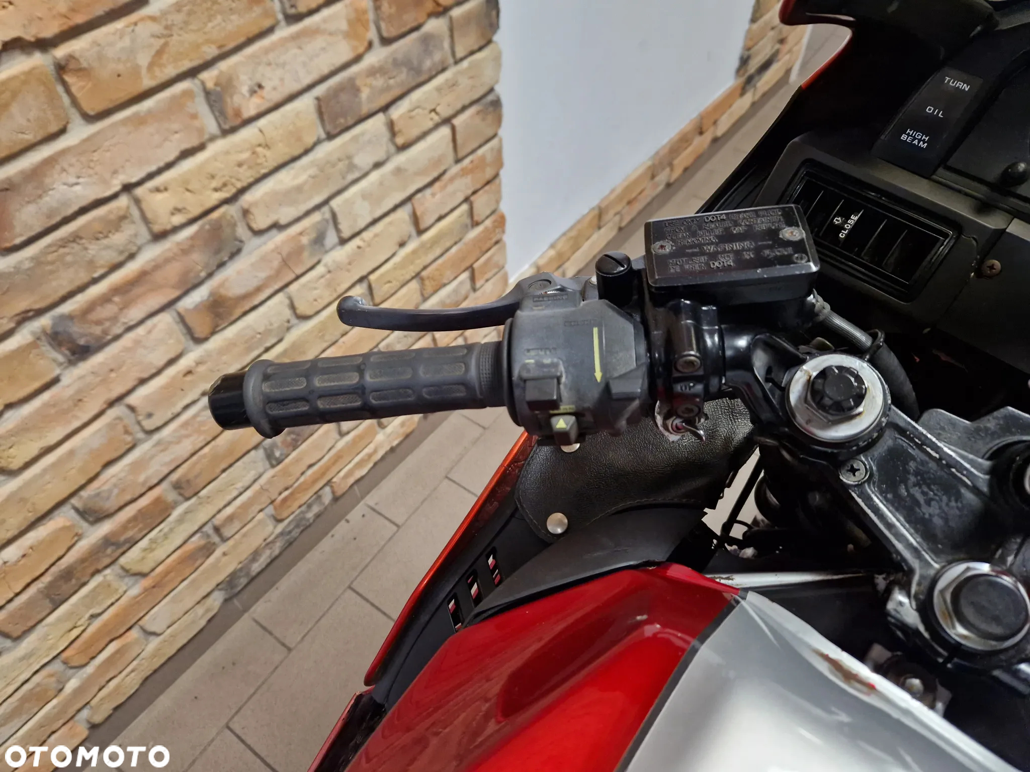 Honda VF - 25