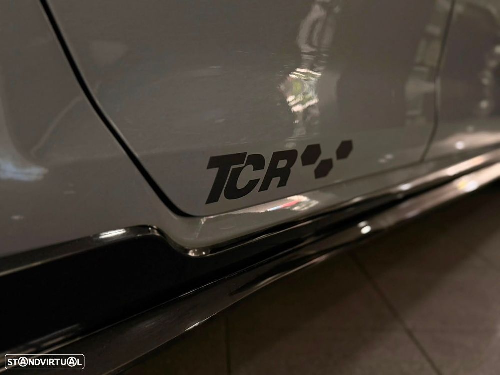 VW Golf GTI TCR 2.0 TSI OPF DSG - 13