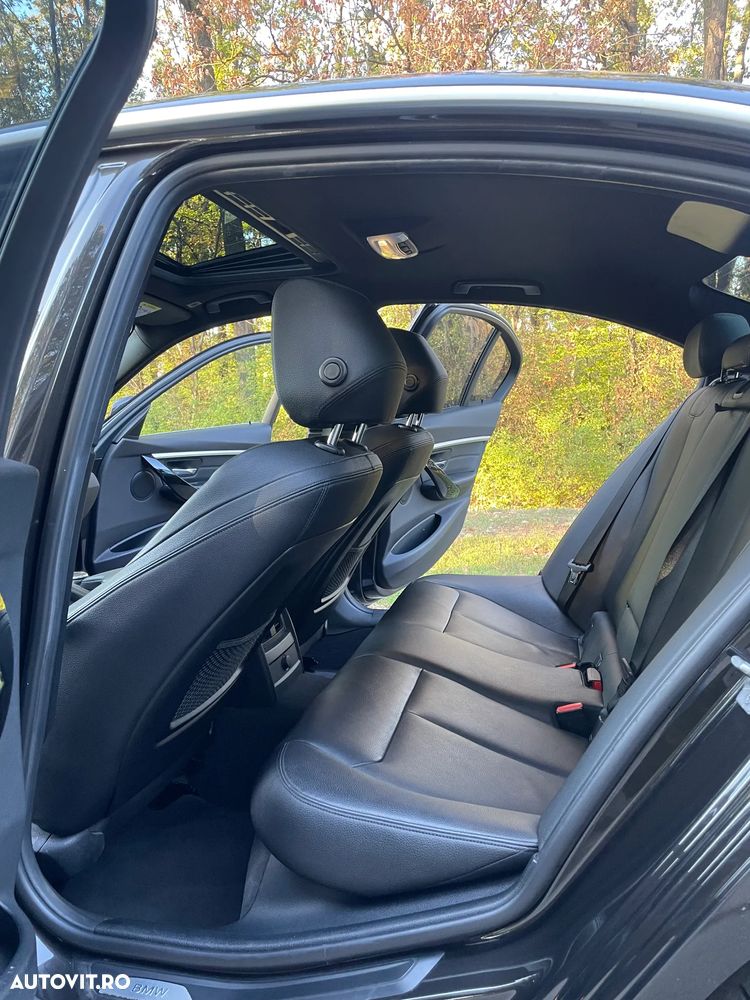 BMW Seria 3 320d Efficient Dynamic Edition Aut. Sport Line - 14