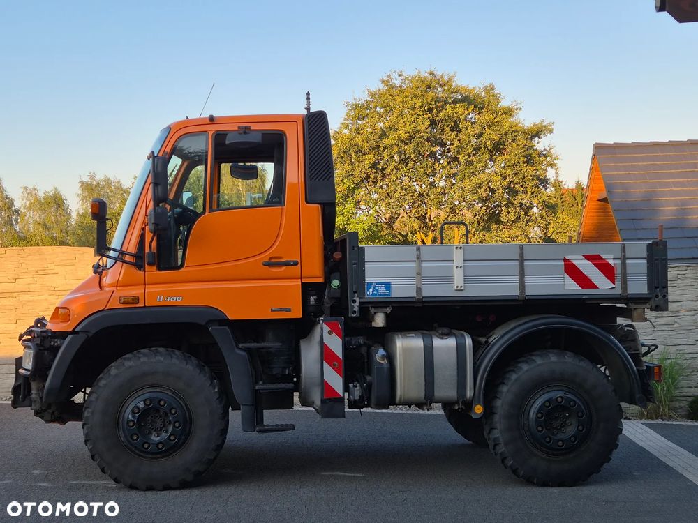 Unimog U400 Ciągnik - 2