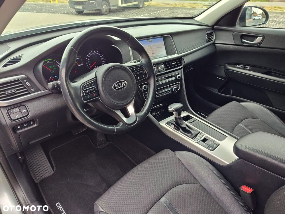 Kia Optima Plug-in Hybrid - 10