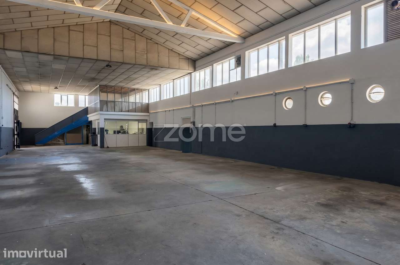 ARMAZÉM 460 m² EM GUEIFÃES, RUA DA PONTE DA PEDRA - Grande imagem: 2/16