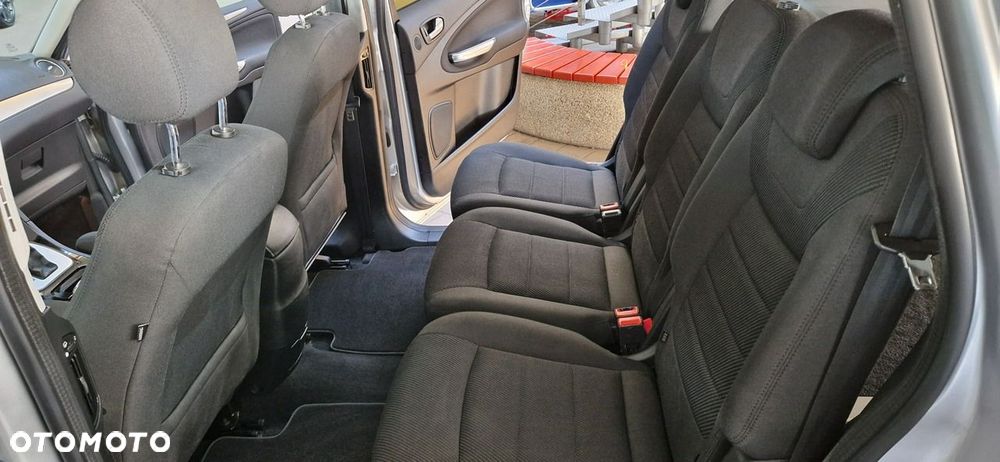 Ford S-Max - 18