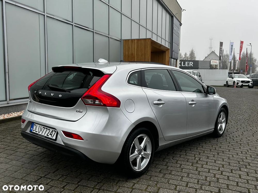 Volvo V40 D2 Drive-E Momentum - 3