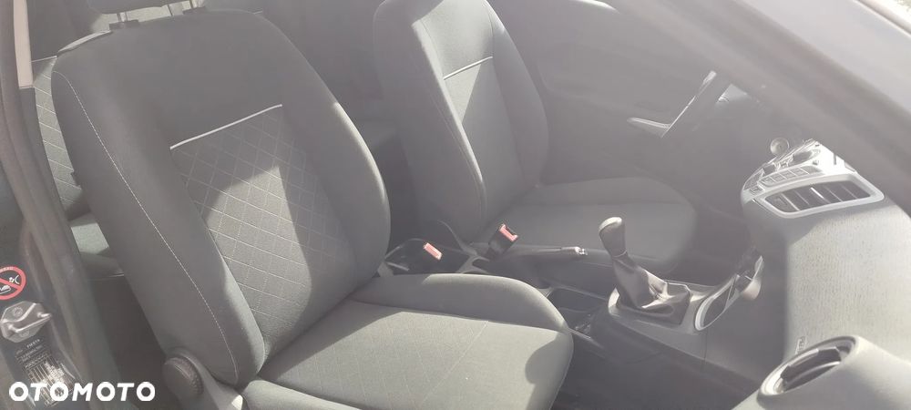 Ford Fiesta 1.6 TDCi DPF Trend - 8