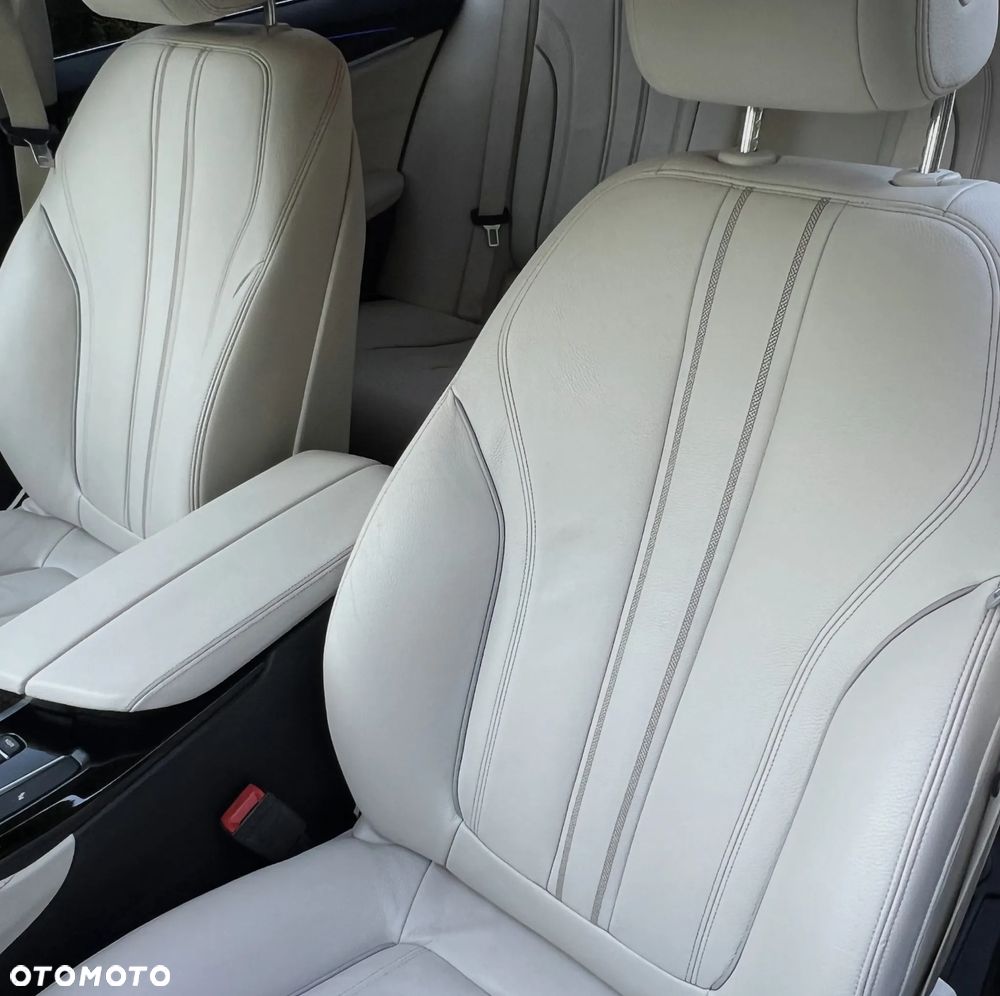 BMW Seria 5 520d Luxury Line sport - 27