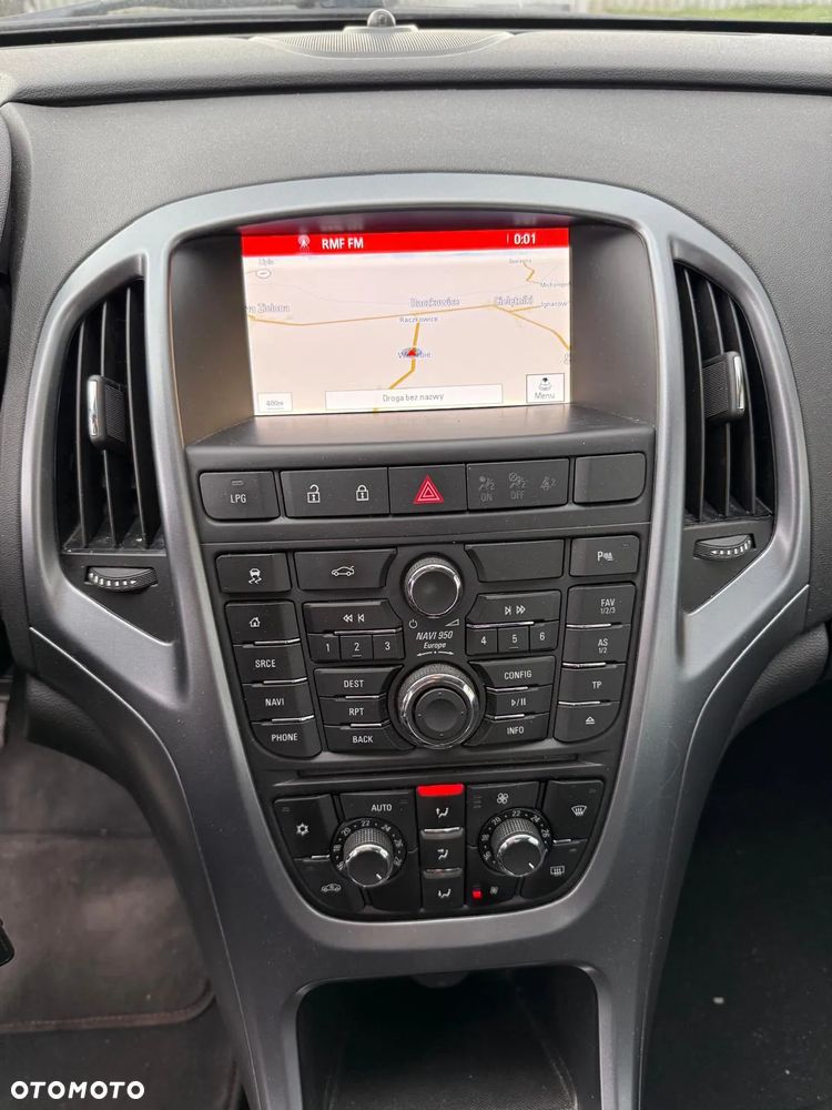Opel Astra IV 1.4 T Active EU6 - 11