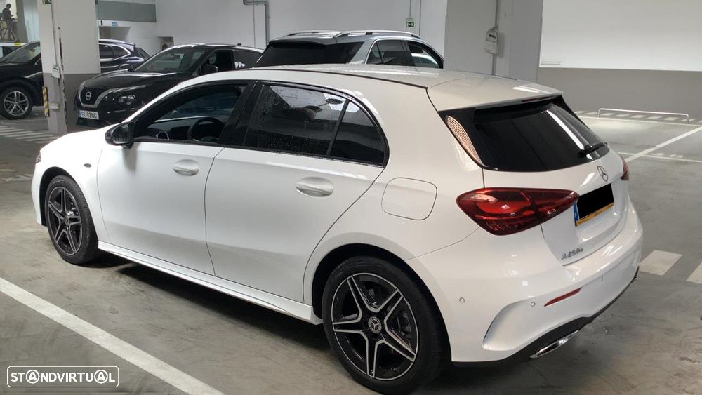 Mercedes-Benz A 250 e AMG Line - 3
