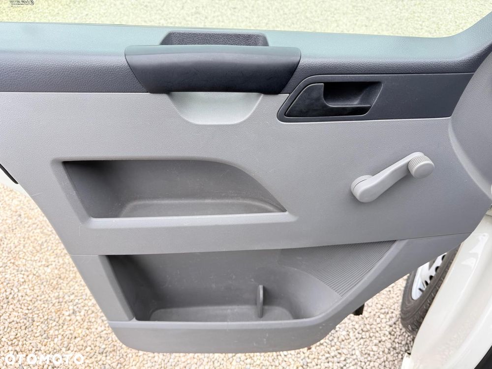 Volkswagen Transporter - 23