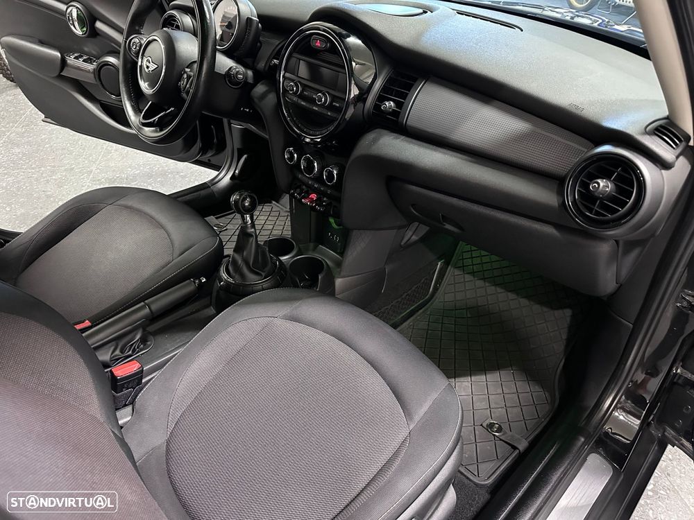 MINI 5 Portas One D - 24