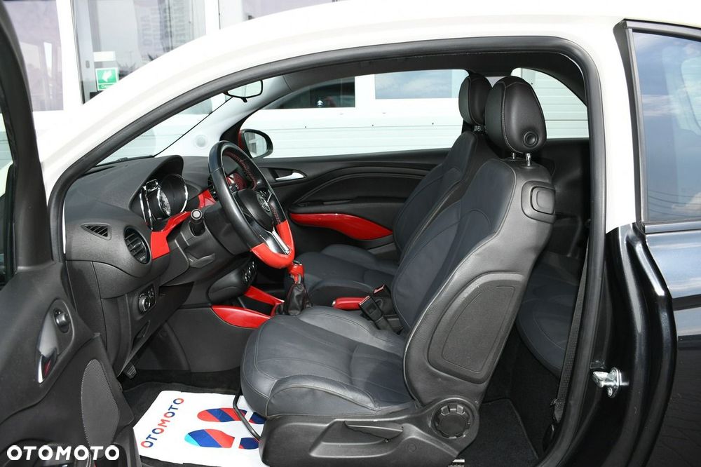 Opel Adam 1.2 - 16