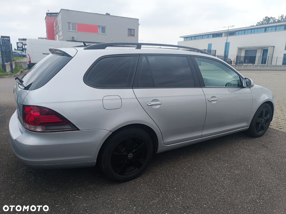 Volkswagen Golf - 5