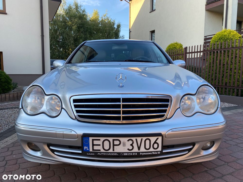 Mercedes-Benz Klasa C 200 CDI Avantgarde DPF - 2