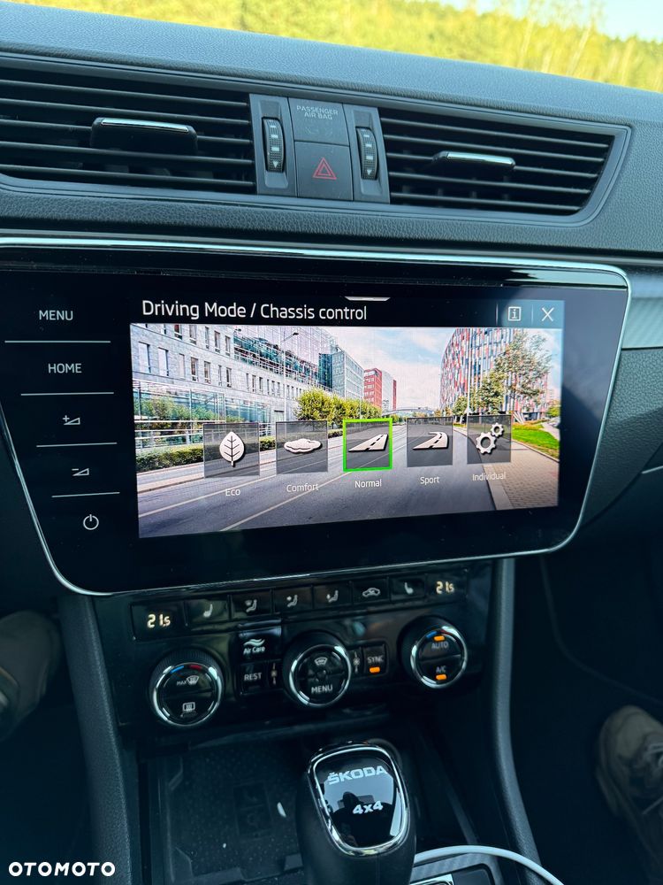 Skoda Superb 2.0 TSI 4x4 Sportline DSG - 24