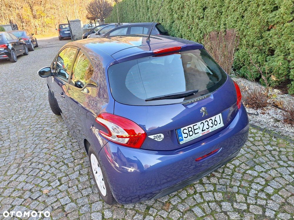 Peugeot 208 - 35