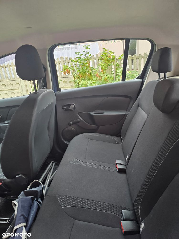 Dacia Sandero - 10
