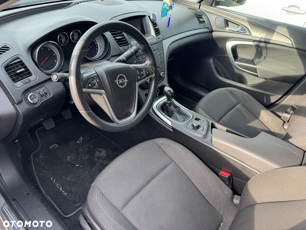 Opel Insignia - 12