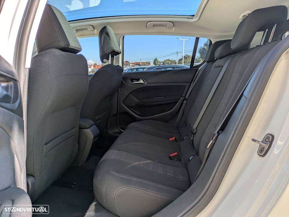 Peugeot 308 1.6 BlueHDi Allure J17 - 15