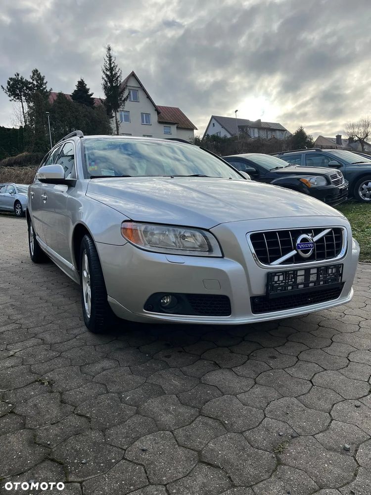 Volvo V70 D5 AWD Kinetic - 2