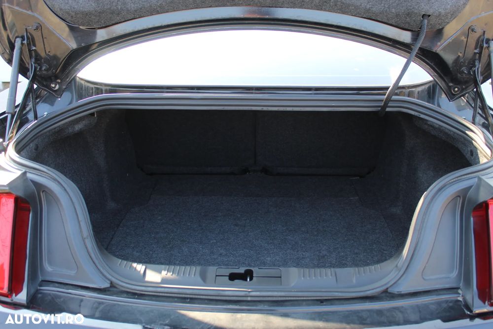 Ford Mustang 2.3 EcoBoost Aut. - 32