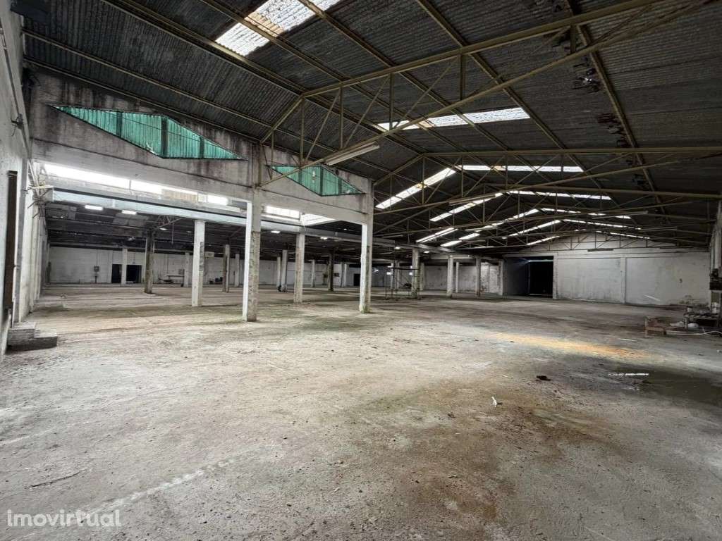 Armazém Industrial no Mucifal, Sintra - Grande imagem: 3/54