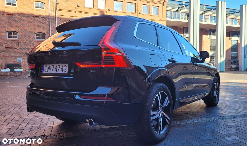 Volvo XC 60 D4 Momentum Pro - 11