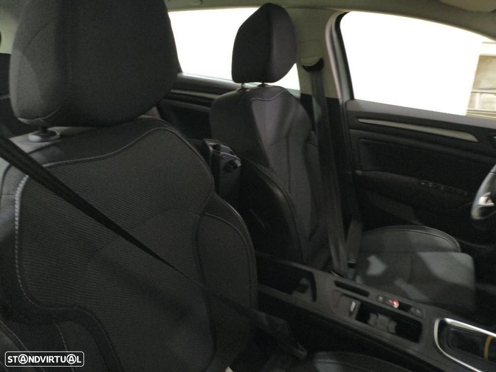 Renault Mégane Sport Tourer 1.5 Blue dCi Equilibre EDC - 4