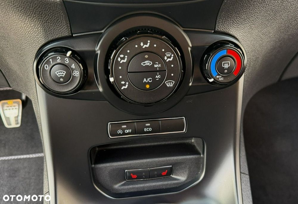 Ford Fiesta 1.0 EcoBoost S&S ST-LINE X - 27