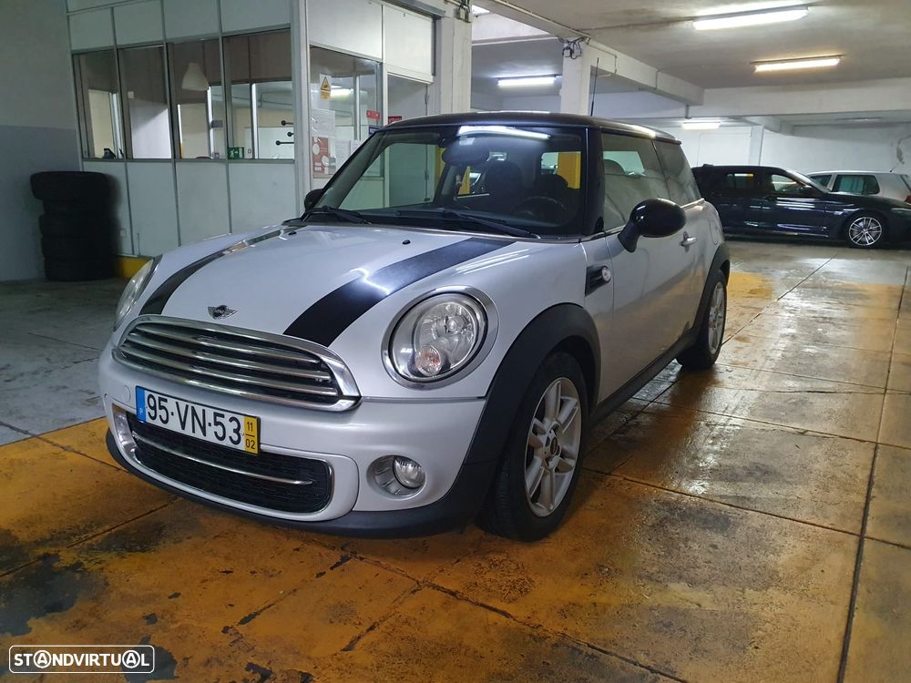 MINI 3 Portas Cooper D - 1