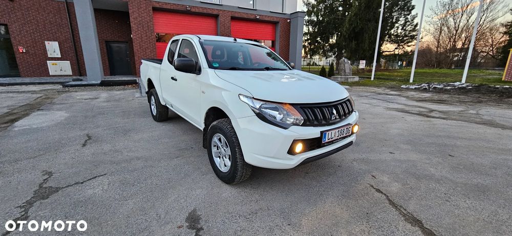 Mitsubishi L200 - 3