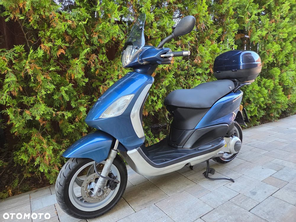 Piaggio FLY - 4