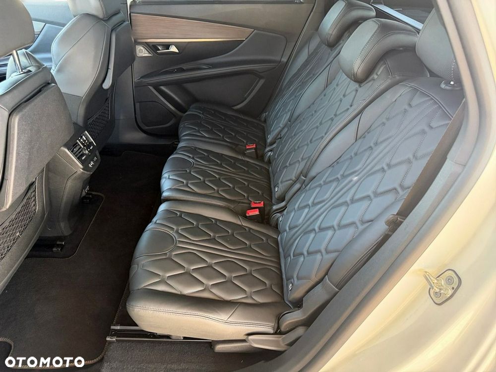 Peugeot 5008 - 21